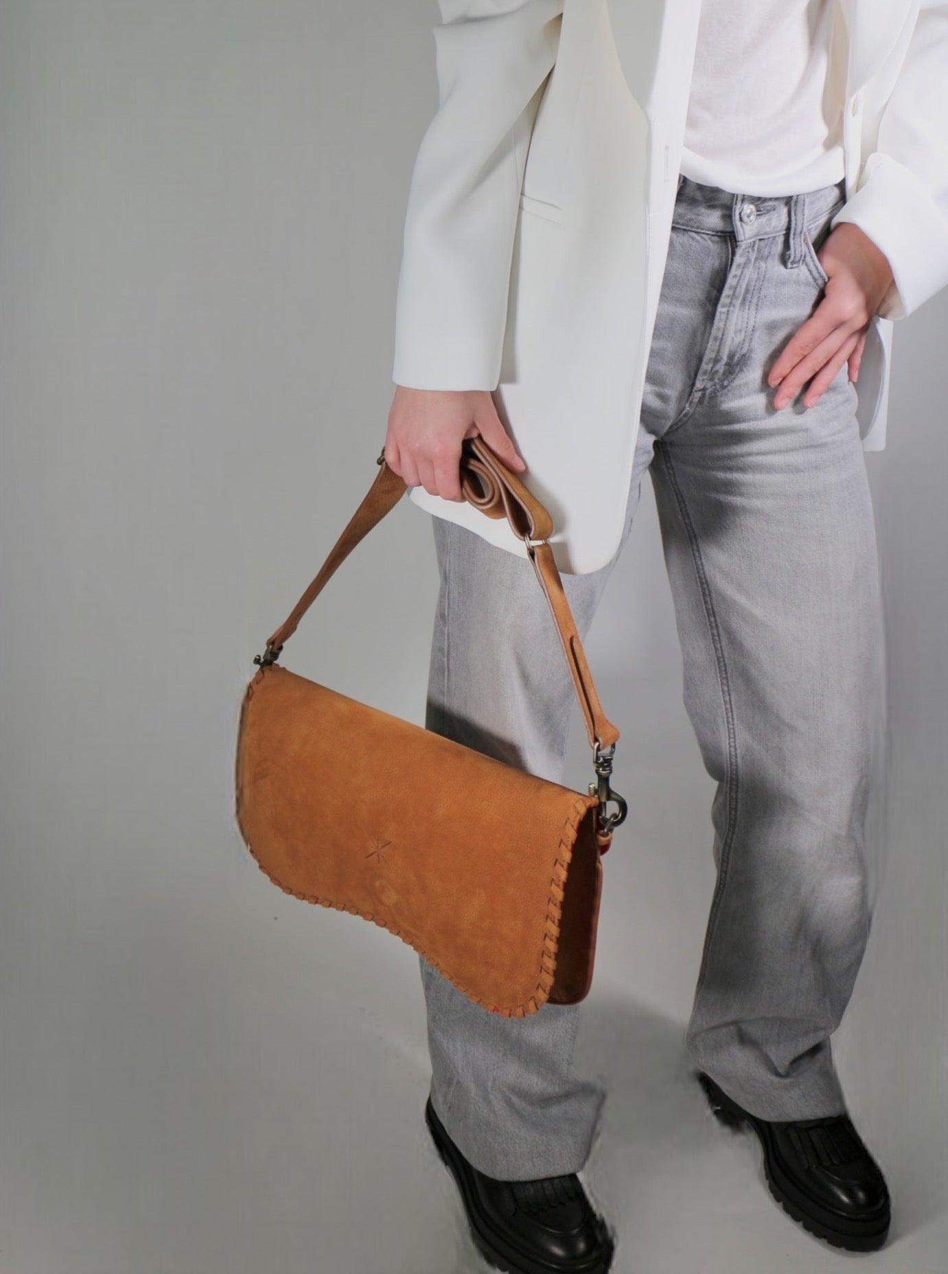 BOLSO STAR TRESSA NOBUCK CAMEL