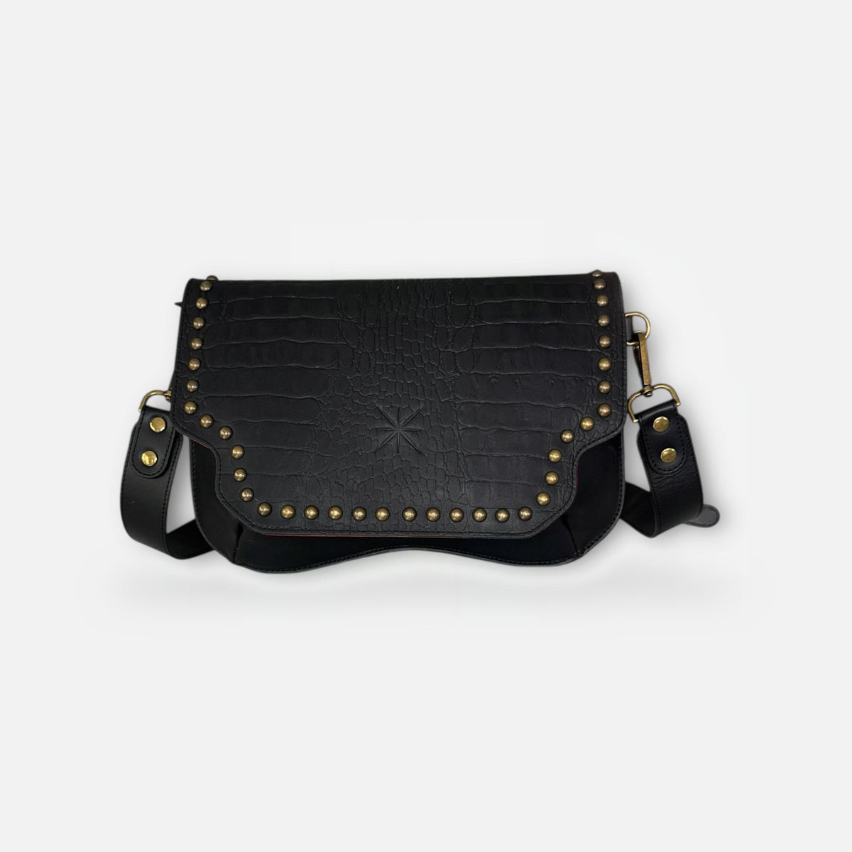 Sac Baby Double Khara noir, rabat croco embossé clouté laiton, vue de face