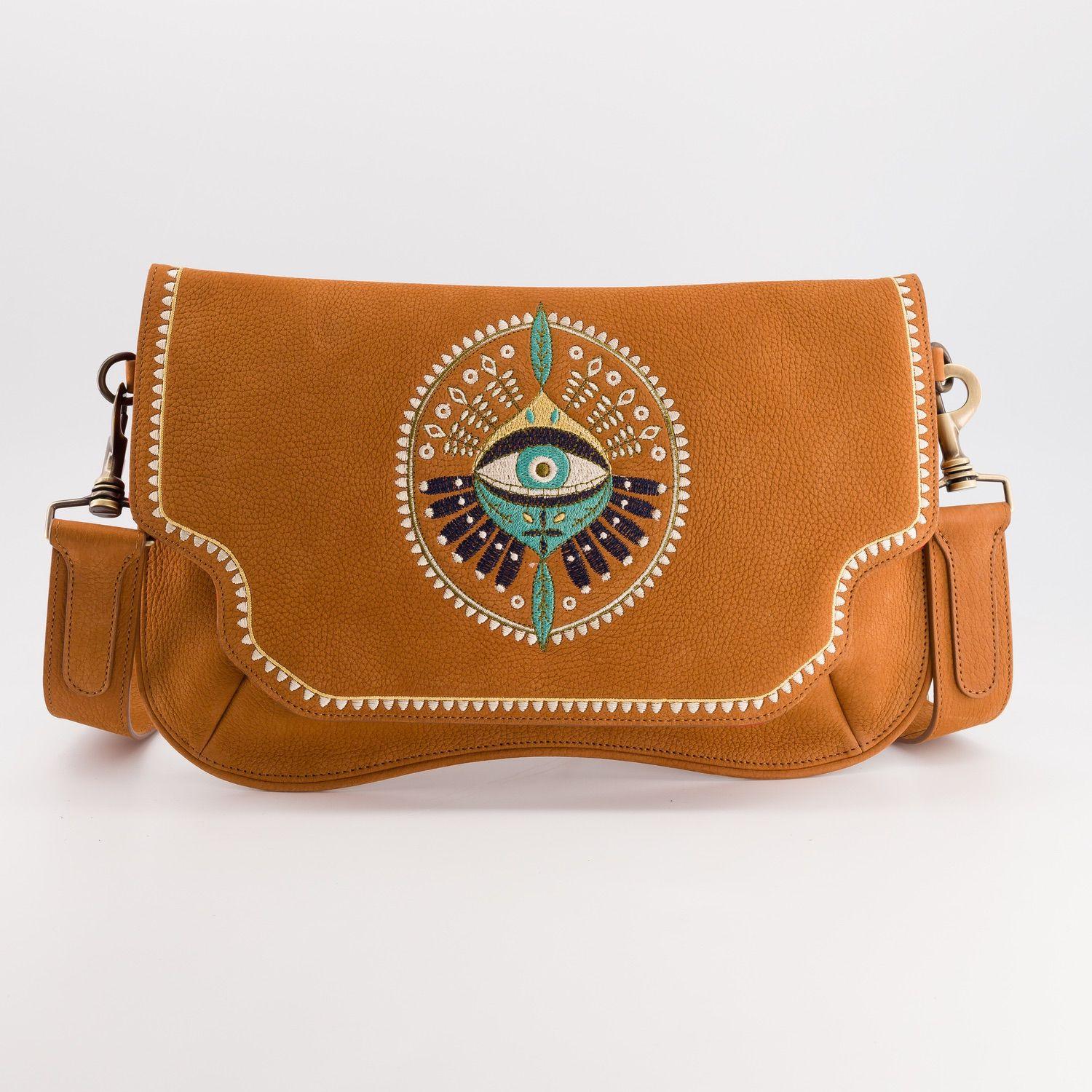 SOLAPA ESTRELLA OJO AZUL NUBUCK CAMEL