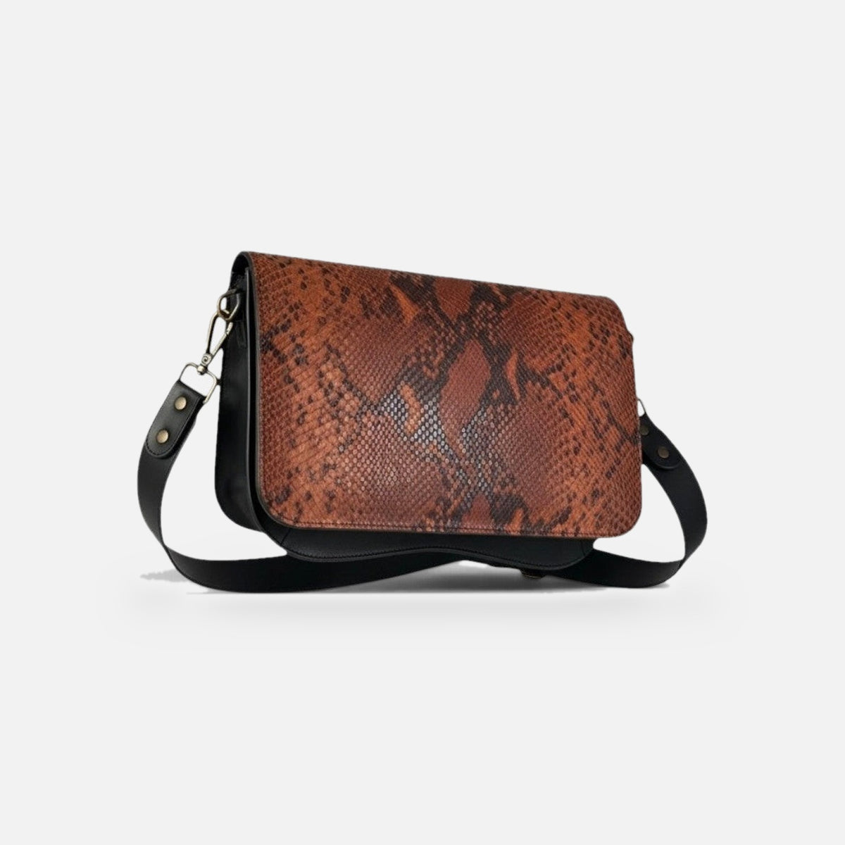 Rabat interchangeable La Stella pour sac Baby en cuir de vachette embossé effet python cuivré et noir